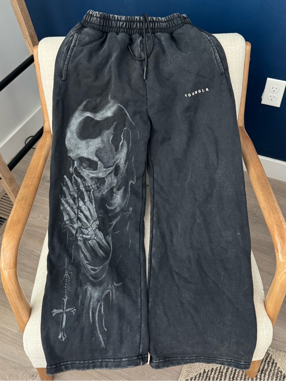 YoungLA 2125 - DIVINE SWEATS Men’s Small New Washed Black